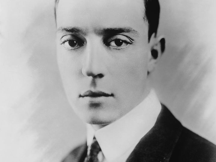 Black and white portrait of Buster Keaton around 1920