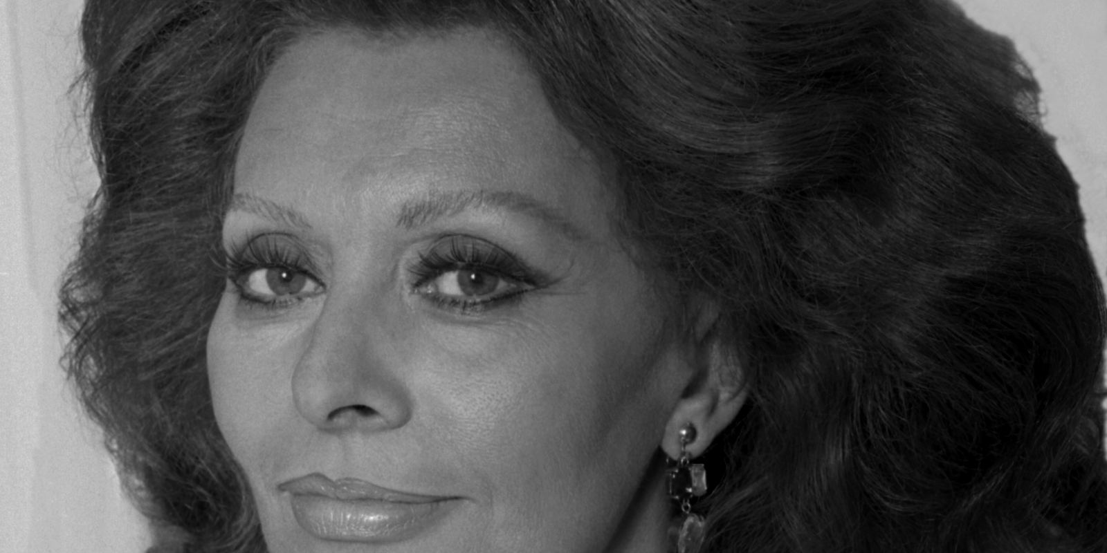 Portrait photograph of Sophia Loren by Allan Warren